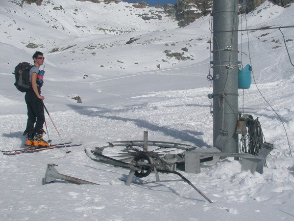 Broken ski lift